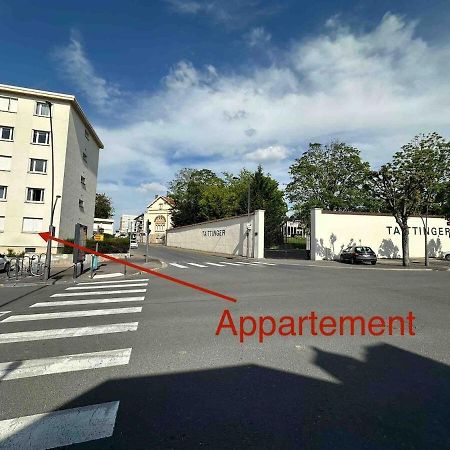 Au Coeur Du Quartier Taittinger Apartment Reims Exterior photo